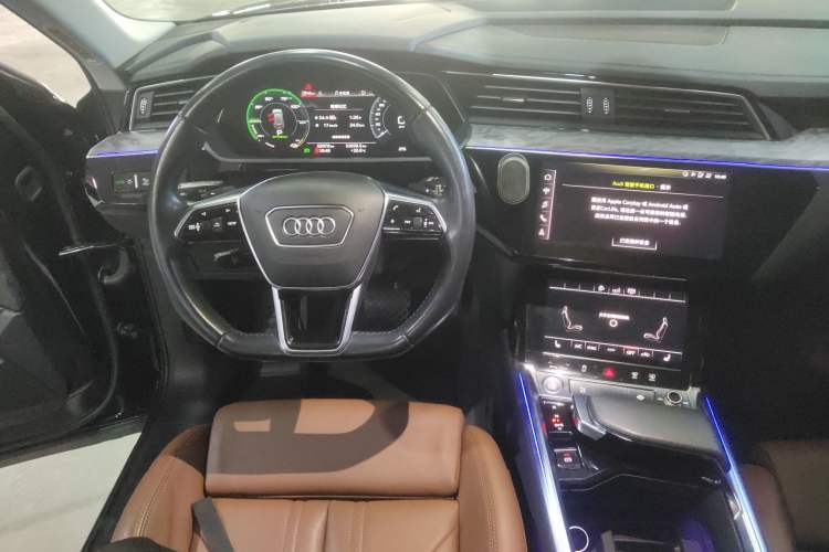 Used Audi e-tron 2019 55 quattro Technology Edition Audio And AC Panel