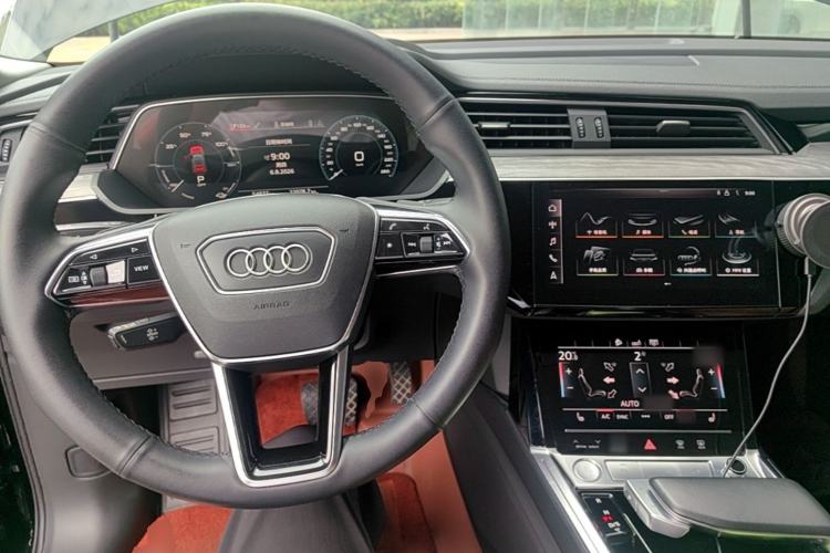 Used Audi e-tron 2019 55 quattro Fashion Edition Center Console