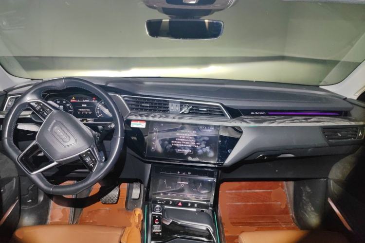 Used Audi e-tron 2019 55 quattro Technology Edition Center Console