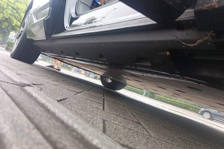 Used Audi e-tron 2019 55 quattro Fashion Edition Chassis Front Right