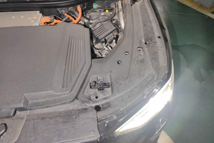 Used Audi e-tron 2019 55 quattro Technology Edition Engine Bay Left