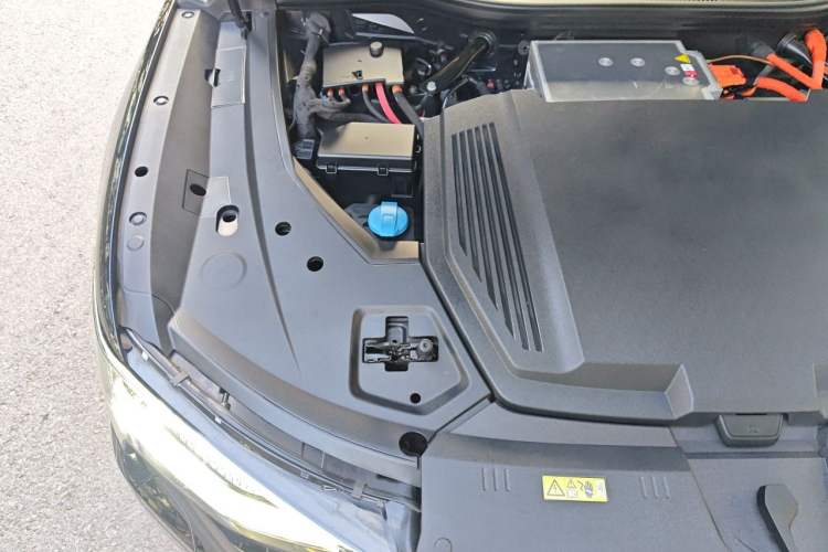 Used Audi e-tron 2019 55 quattro Fashion Edition Engine Bay Right