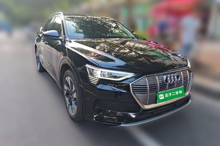 Used Audi e-tron 2019 55 quattro Fashion Edition Front Right 45 Deg