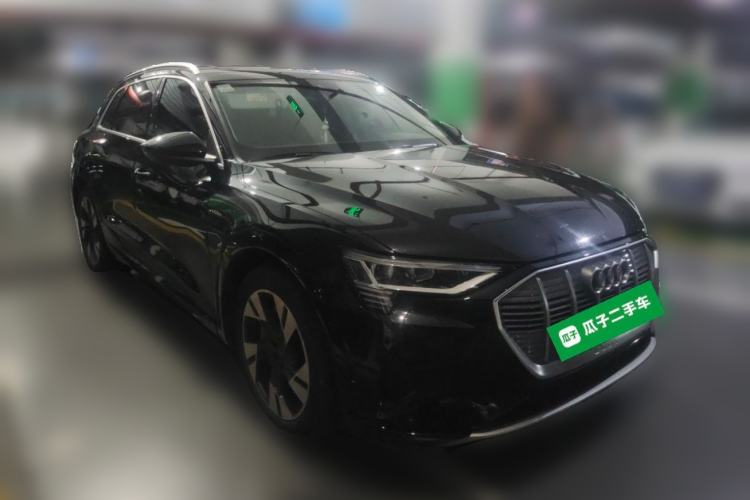 Used Audi e-tron 2019 55 quattro Technology Edition Front Right 45 Deg