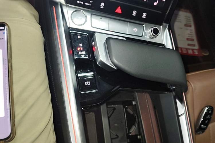 Used Audi e-tron 2019 55 quattro Fashion Edition Gear Lever