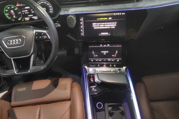 Used Audi e-tron 2019 55 quattro Technology Edition Gear Lever