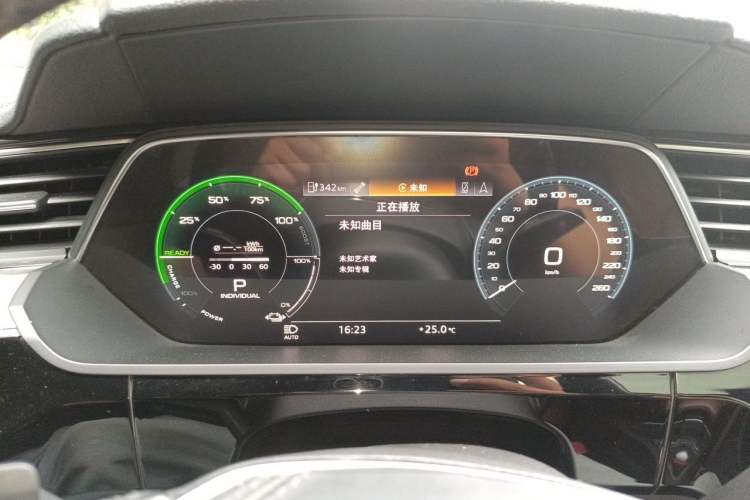 Used Audi e-tron 2019 55 quattro Technology Edition Instrument Cluster