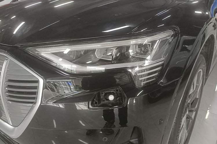 Used Audi e-tron 2019 55 quattro Technology Edition Left Front Headlight