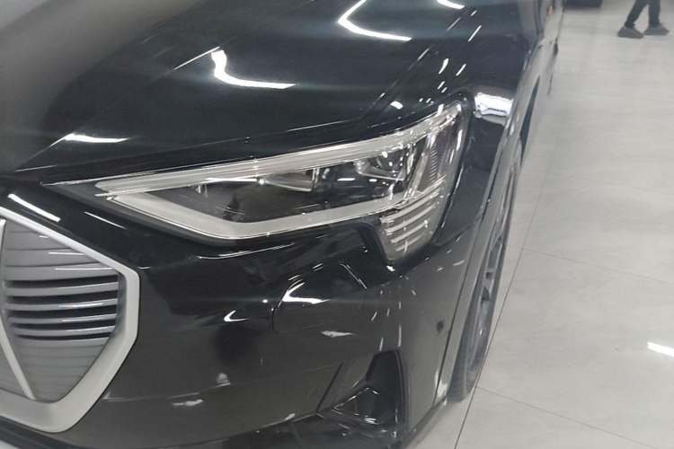 Used Audi e-tron 2019 55 quattro Fashion Edition Left Front Headlight