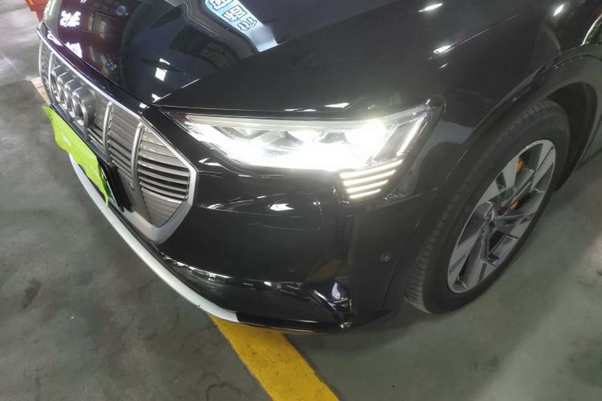 Used Audi e-tron 2019 55 quattro Technology Edition Left Front Headlight