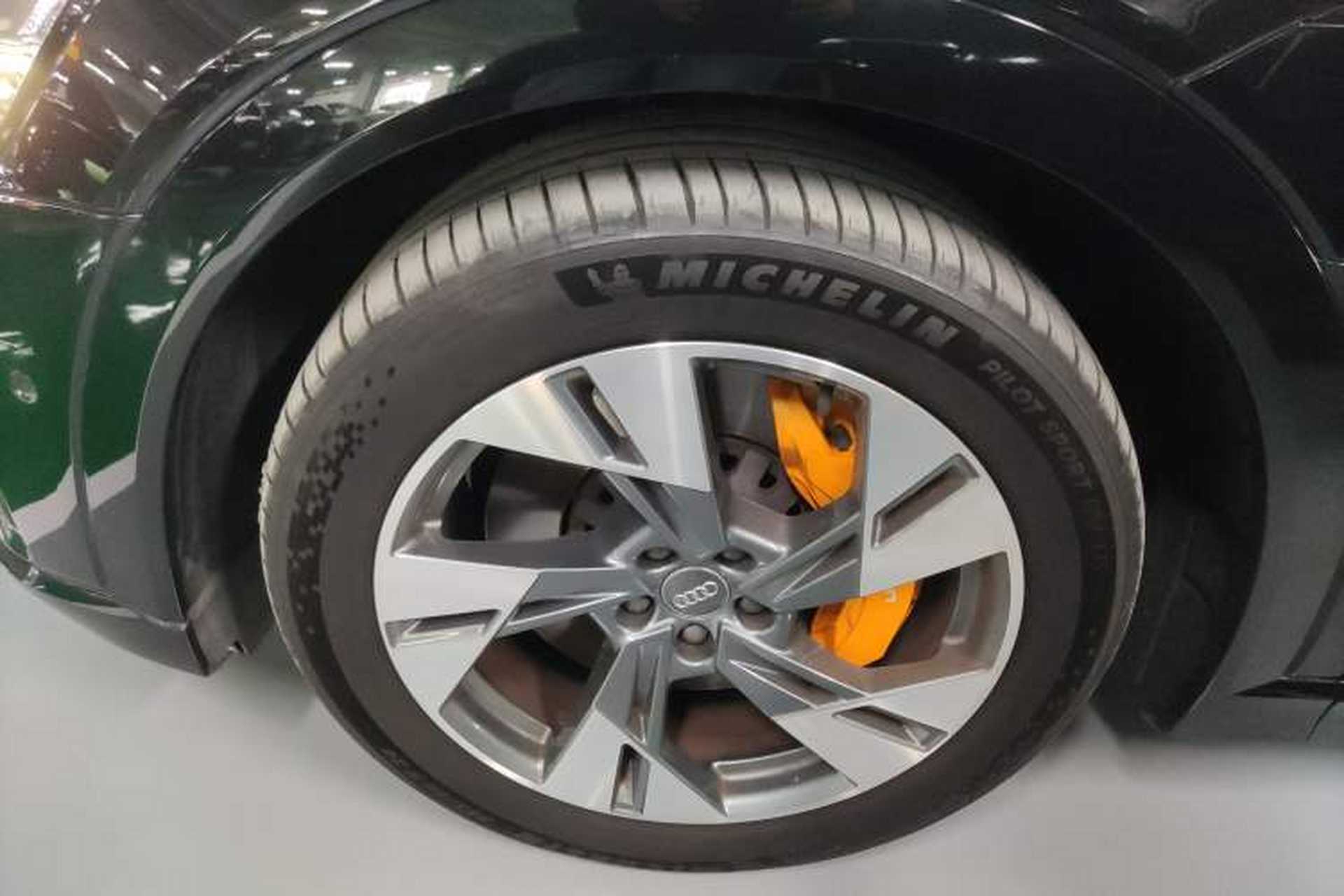 Used Audi e-tron 2019 55 quattro Fashion Edition Left Front Wheel Hub