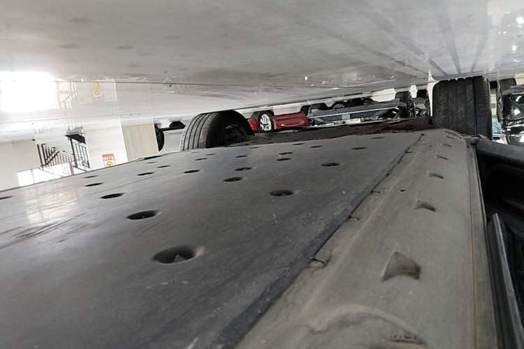 Used Audi e-tron 2019 55 quattro Technology Edition Left Side Sill