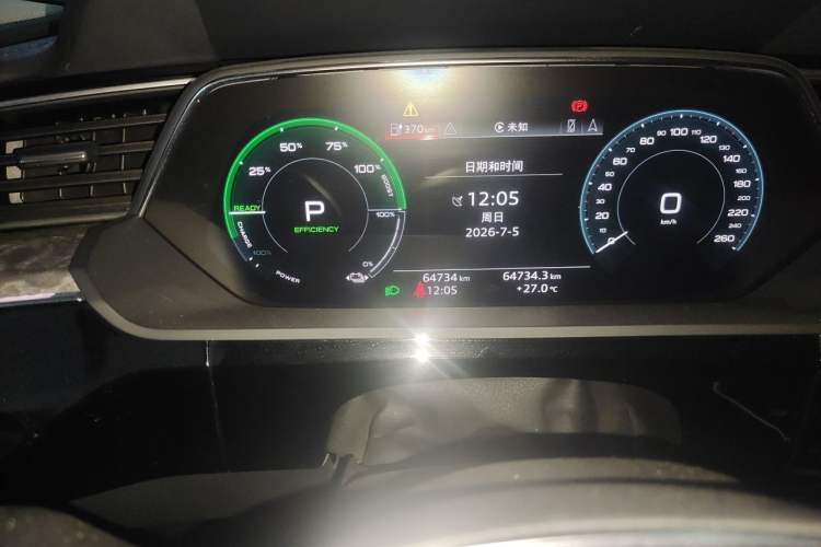 Used Audi e-tron 2019 55 quattro Technology Edition Odometer Close Up