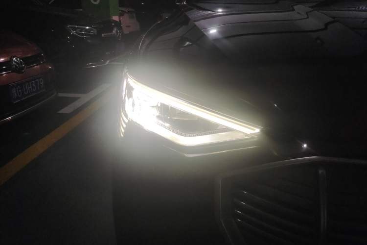 Used Audi e-tron 2019 55 quattro Technology Edition Right Front Headlight
