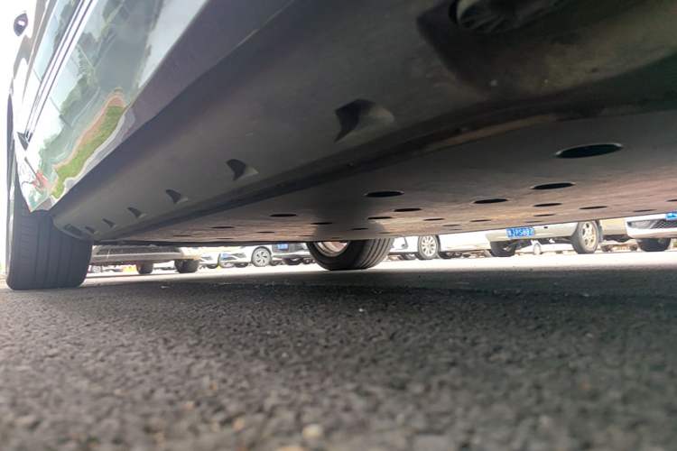 Used Audi e-tron 2019 55 quattro Fashion Edition Right Side Sill