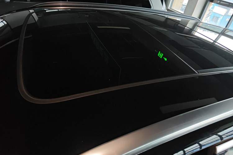 Used Audi e-tron 2019 55 quattro Technology Edition Roof