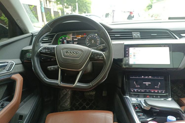 Used Audi e-tron 2019 55 quattro Technology Edition Steering Wheel