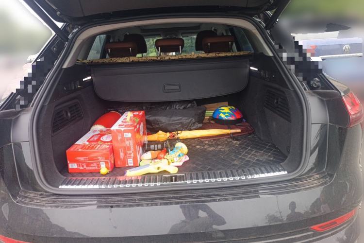 Used Audi e-tron 2019 55 quattro Fashion Edition Trunk