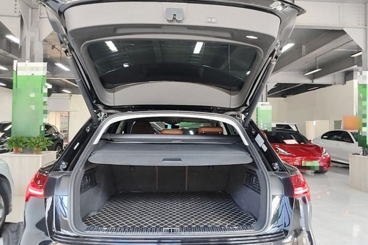 Used Audi e-tron 2019 55 quattro Technology Edition Trunk