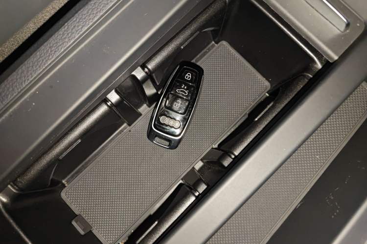 Used Audi e-tron 2019 55 quattro Technology Edition Vehicle Key