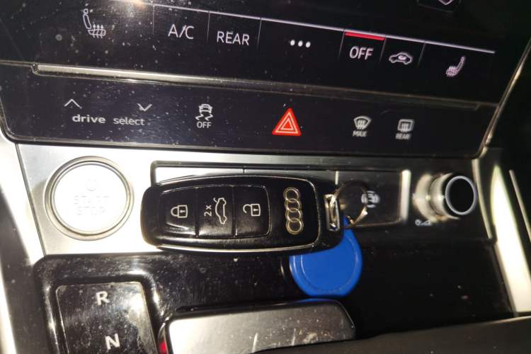 Used Audi e-tron 2019 55 quattro Fashion Edition Vehicle Key
