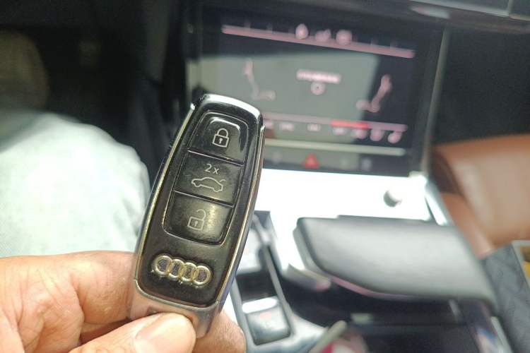 Used Audi e-tron 2019 55 quattro Technology Edition Vehicle Key