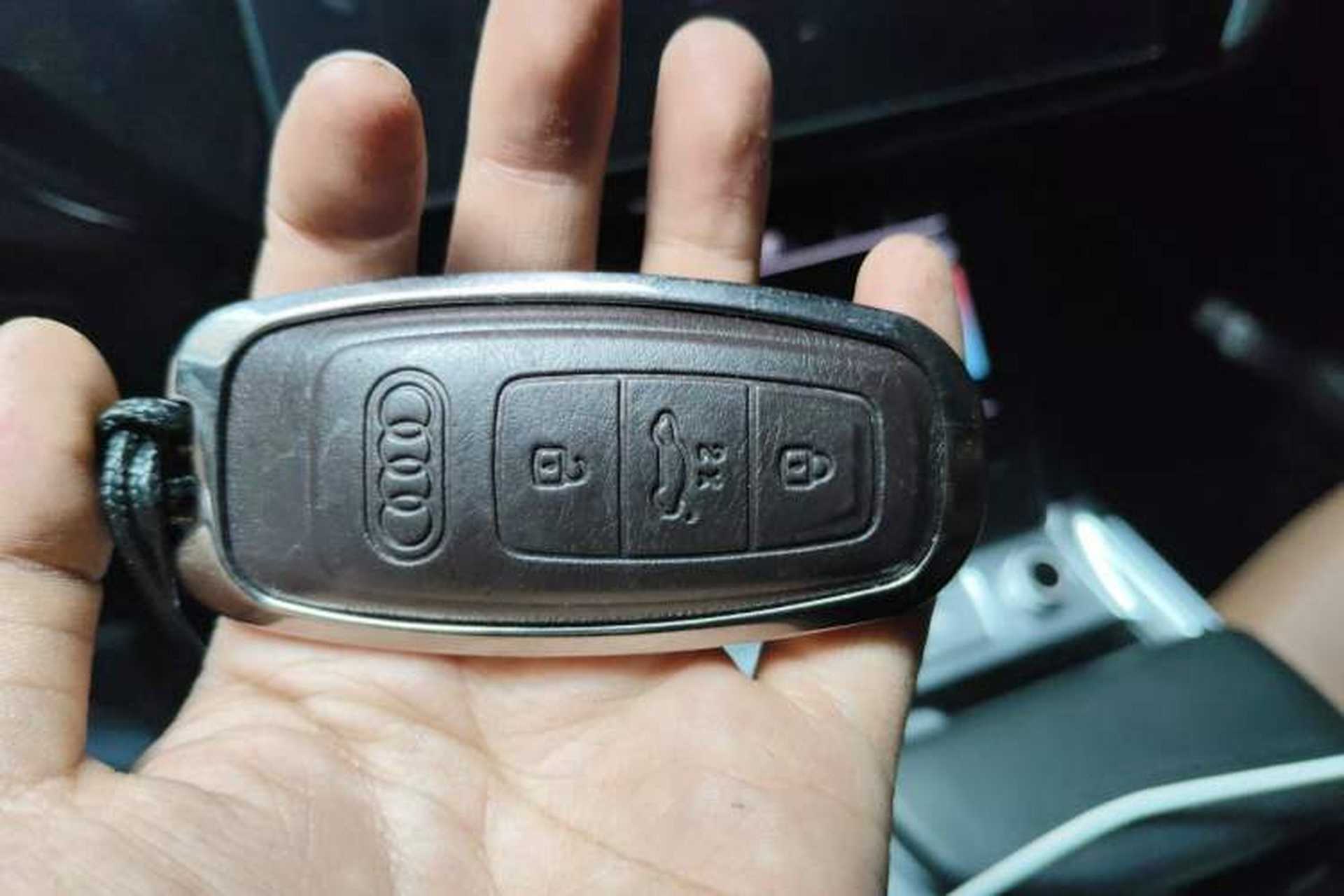 Used Audi e-tron 2019 55 quattro Fashion Edition Vehicle Key