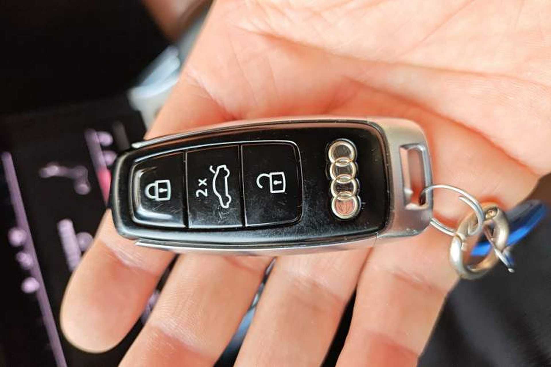 Used Audi e-tron 2019 55 quattro Technology Edition Vehicle Key