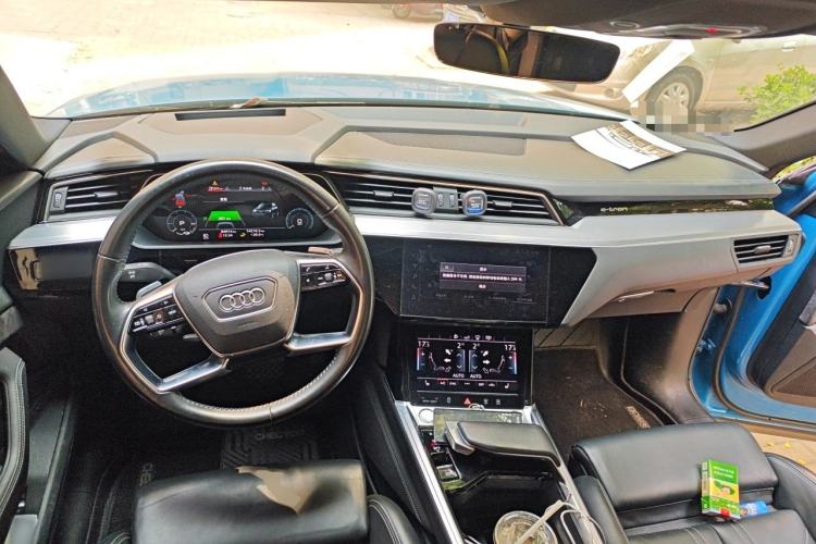 Used Audi e-tron 2019 55 quattro Global Limited Edition Edition 1 Center Console