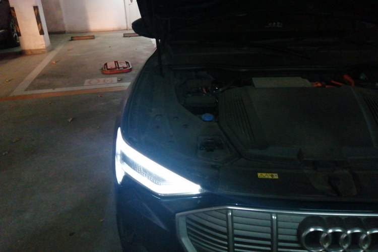 Used Audi e-tron 2019 55 quattro Technology Edition Engine Bay Right