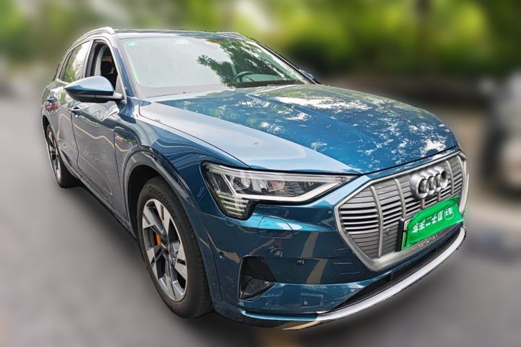 Used Audi e-tron 2019 55 quattro Fashion Edition Front Right 45 Deg