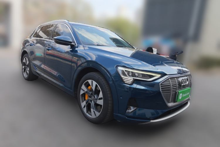 Used Audi e-tron 2019 55 quattro Fashion Edition Front Right 45 Deg
