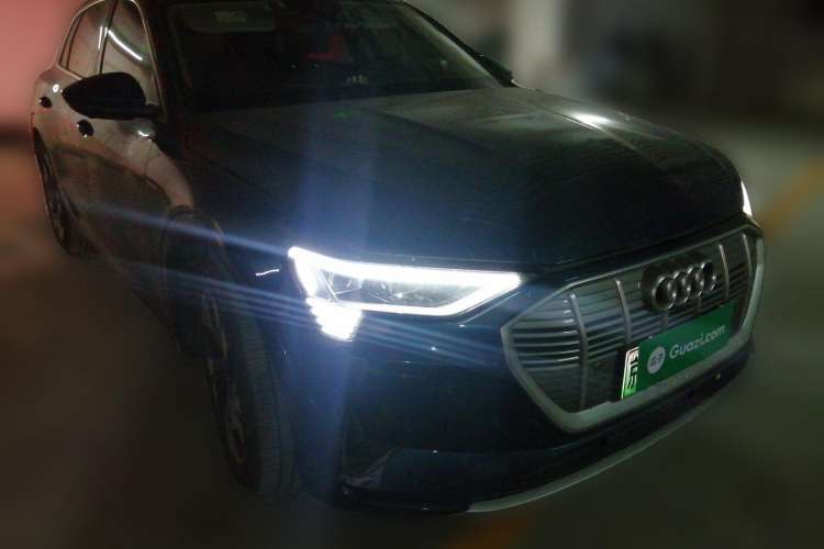 Used Audi e-tron 2019 55 quattro Technology Edition Front Right 45 Deg