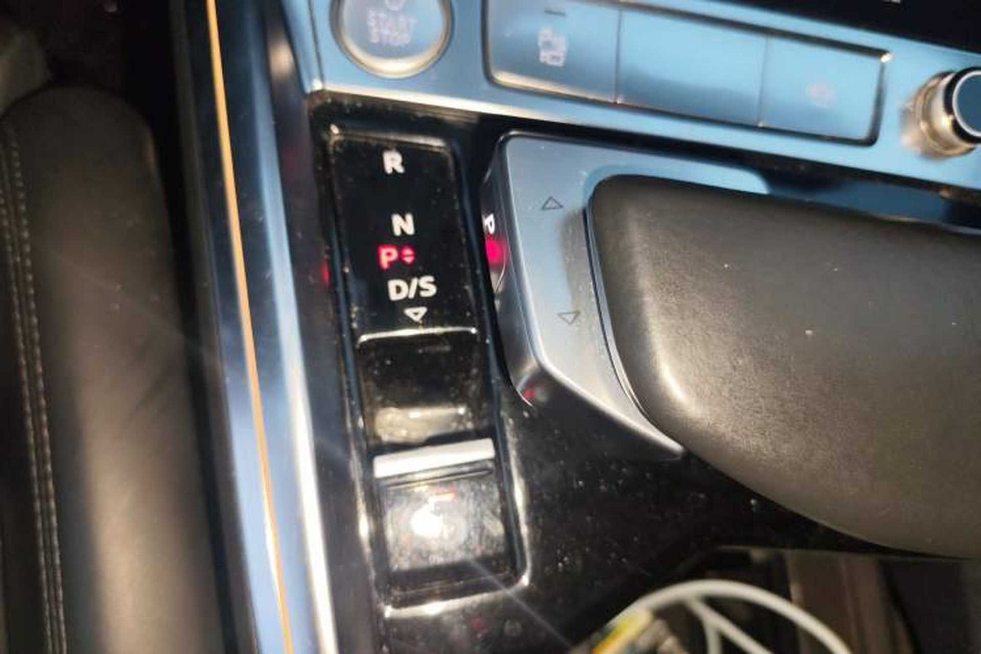 Used Audi e-tron 2019 55 quattro Technology Edition Gear Lever