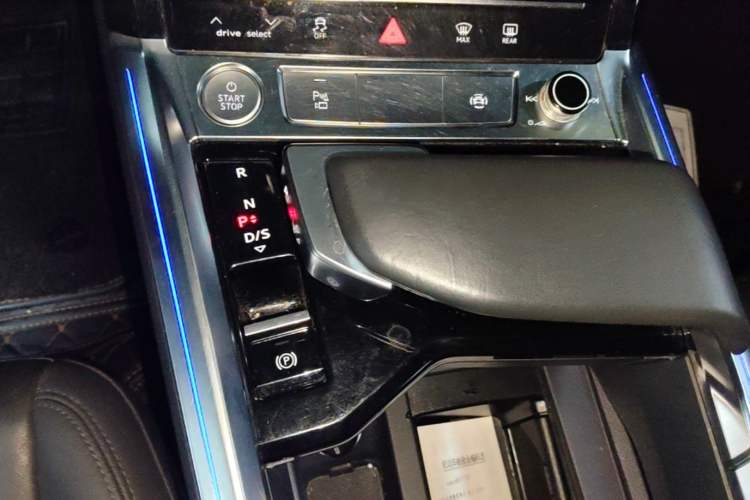 Used Audi e-tron 2019 55 quattro Fashion Edition Gear Lever