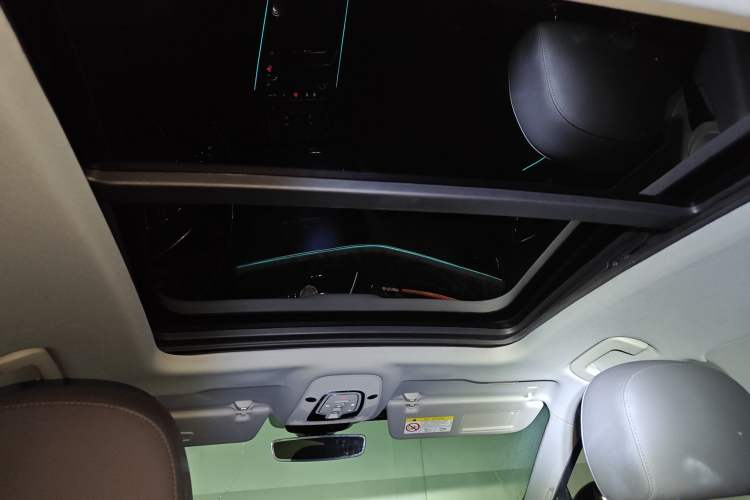 Used Audi e-tron 2019 55 quattro Technology Edition Headliner