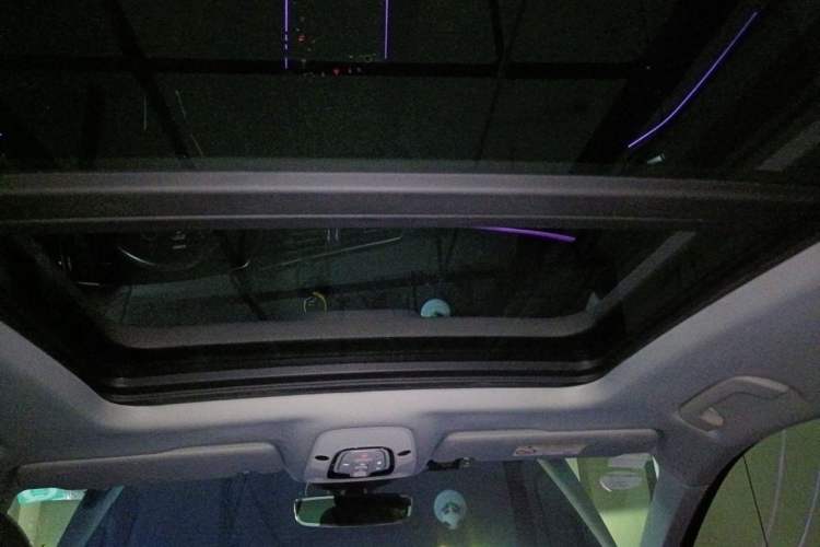 Used Audi e-tron 2019 55 quattro Technology Edition Headliner