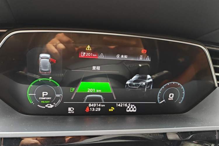 Used Audi e-tron 2019 55 quattro Global Limited Edition Edition 1 Instrument Cluster
