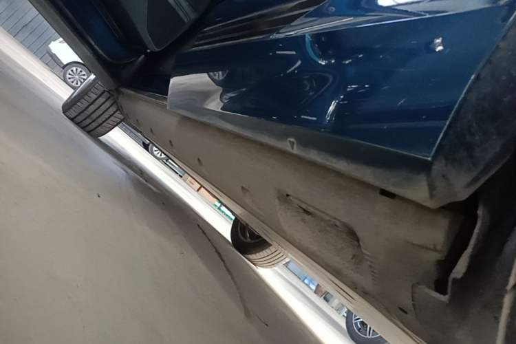 Used Audi e-tron 2019 55 quattro Fashion Edition Left Side Sill