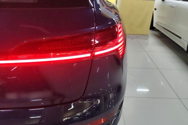 Used Audi e-tron 2019 55 quattro Fashion Edition Right Rear Taillight