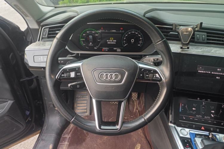 Used Audi e-tron 2019 55 quattro Fashion Edition Steering Wheel