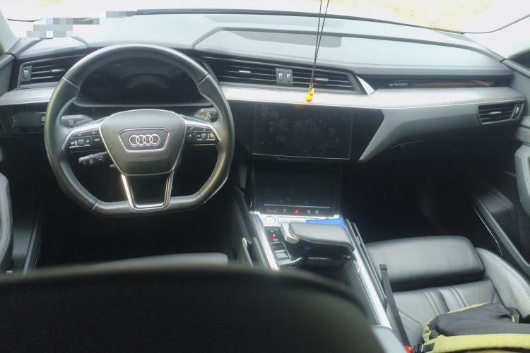 Used Audi e-tron 2019 55 quattro Technology Edition Center Console