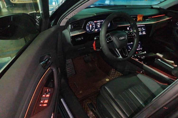 Used Audi e-tron 2019 55 quattro Fashion Edition Driver Seat
