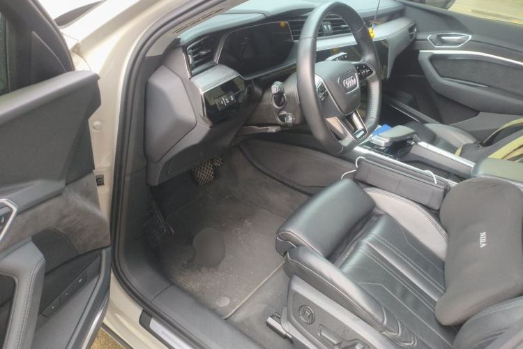 Used Audi e-tron 2019 55 quattro Technology Edition Driver Seat