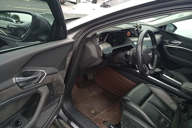 Used Audi e-tron 2019 55 quattro Technology Edition Driver Seat