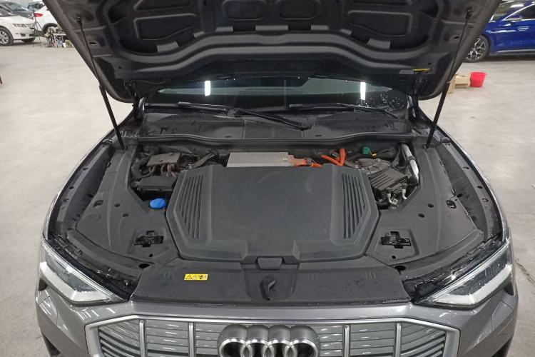 Used Audi e-tron 2019 55 quattro Fashion Edition Engine Bay