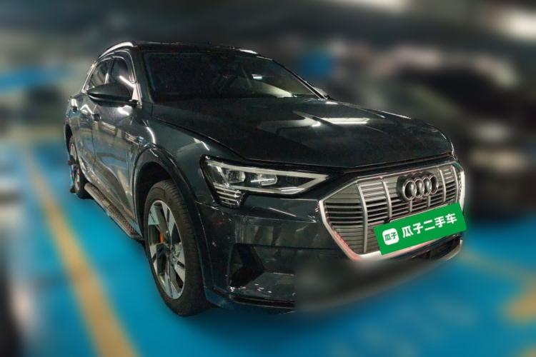 Used Audi e-tron 2019 55 quattro Fashion Edition Front Right 45 Deg