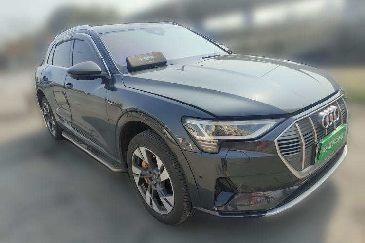Used Audi e-tron 2019 55 quattro Fashion Edition Front Right 45 Deg