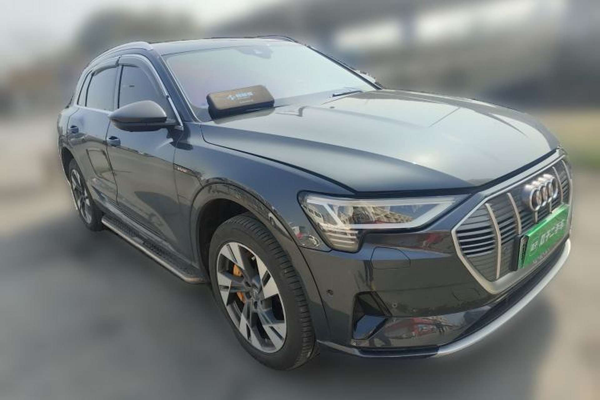Used Audi e-tron 2019 55 quattro Fashion Edition Front Right 45 Deg