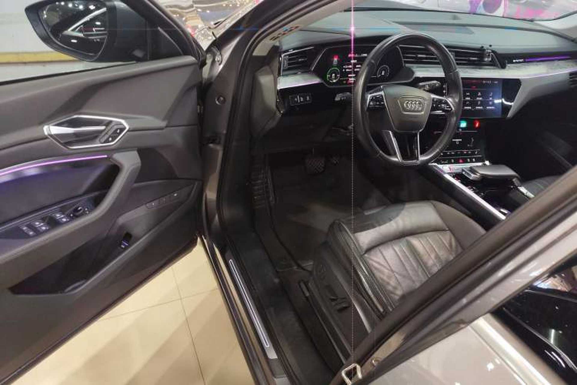 Used Audi e-tron 2019 55 quattro Technology Edition Interior 3